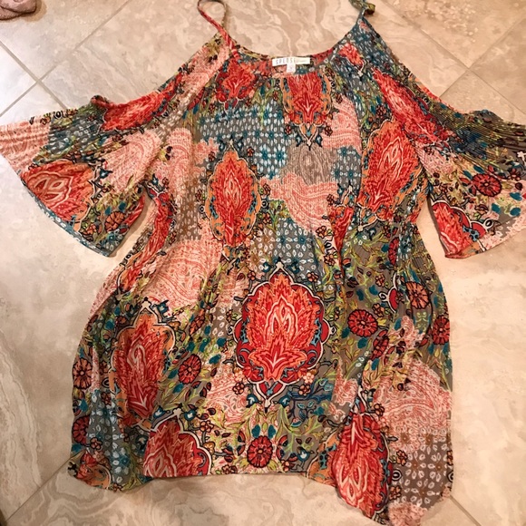 Top - Picture 3 of 3